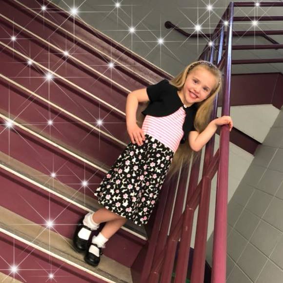 Meet your Posher, Christa - Picture 1 of 1